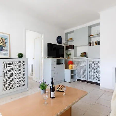 Domi Carnot Yourhosthelper Cannes
